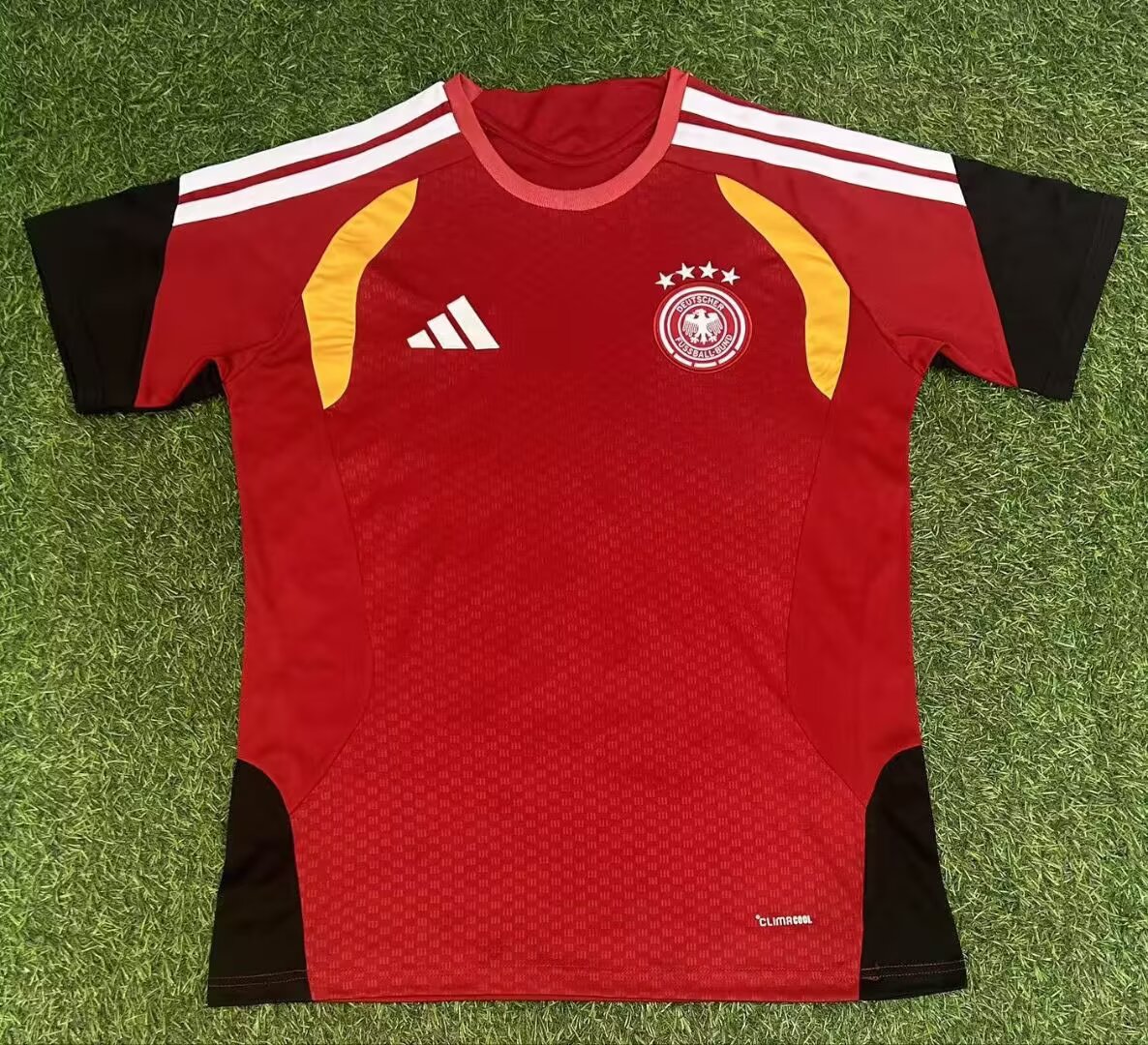 014097103c5c35a7999ac6a38fb460f934621185 2026 Germany Training Suit Red Football Shirt 1:1 Thai Quality - Image 1