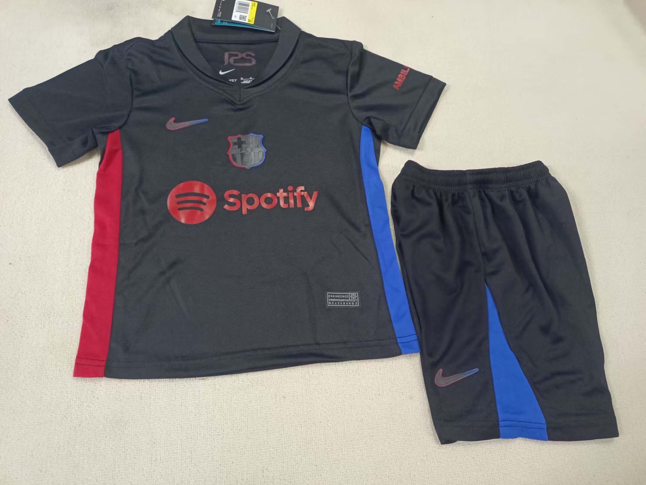 02976aa4917b8e8c87c8f25da509711cfaca7fe1 2024/2025 Barcelona Away Football Shirt 1:1 Thai Quality Kids Size - Image 1