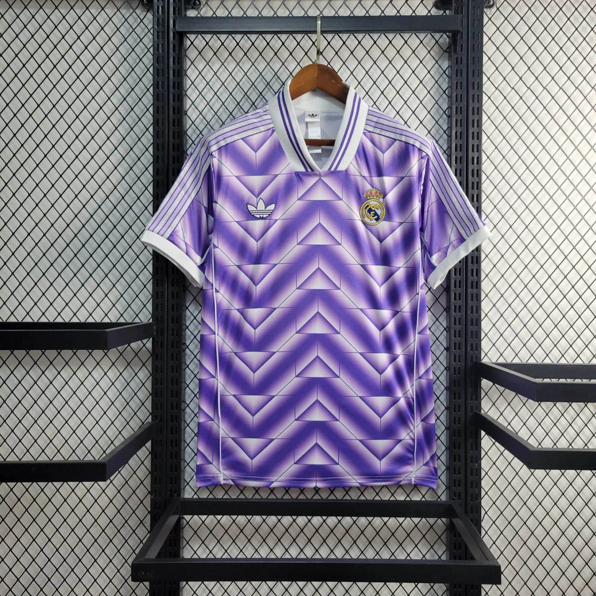 0337c236d6fe12e744c0283b4a0950f04738e0df 2025/2026 Real Madrid Special Edition Purple Football Shirt 1:1 Thai Quality - Image 1