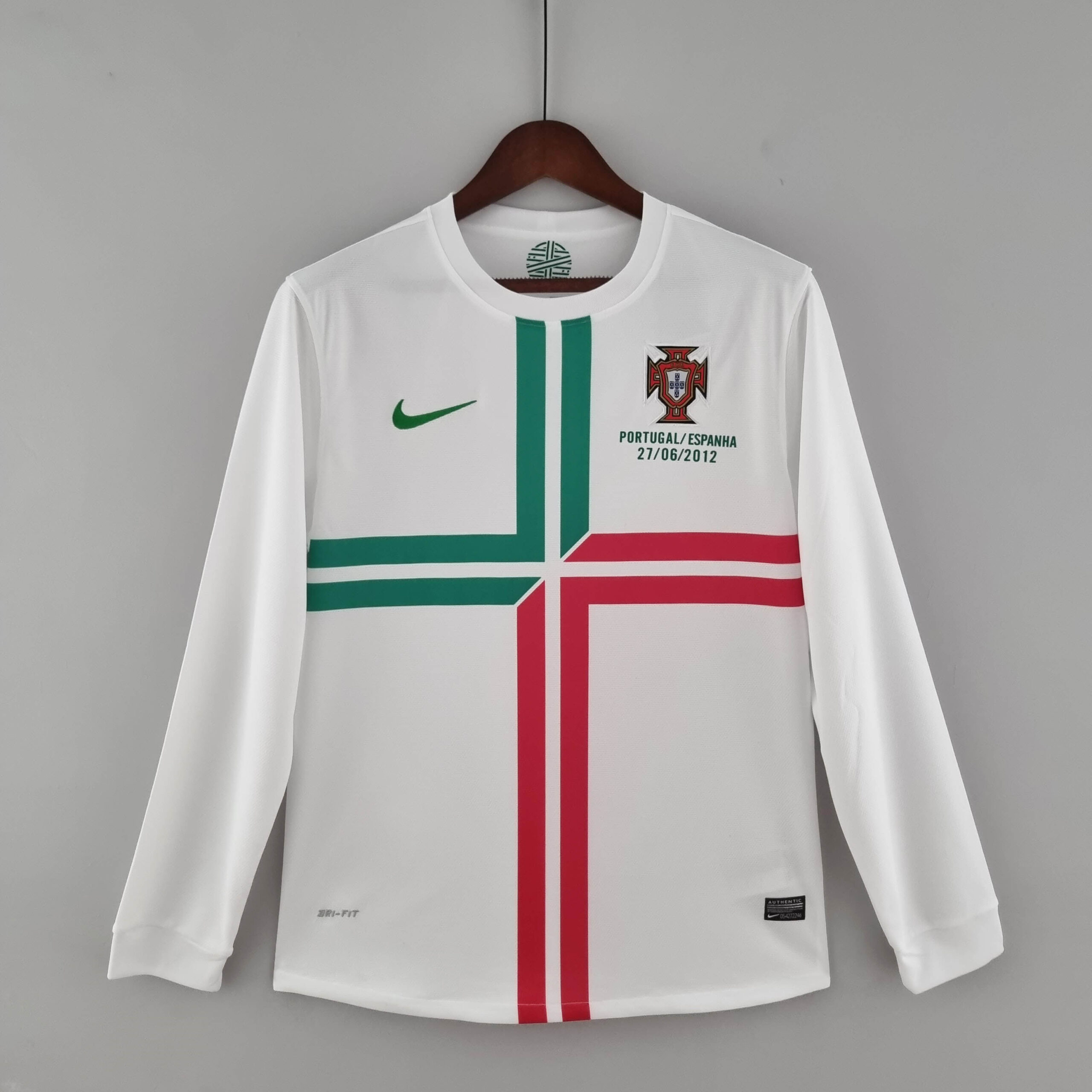 07246e6a074709052346ba7656dd195e11d3198a 2012 Retro Long Sleeve Portugal Away Football Shirt - Image 1