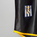 1998/2000 Retro Real Madrid Away - Image 9