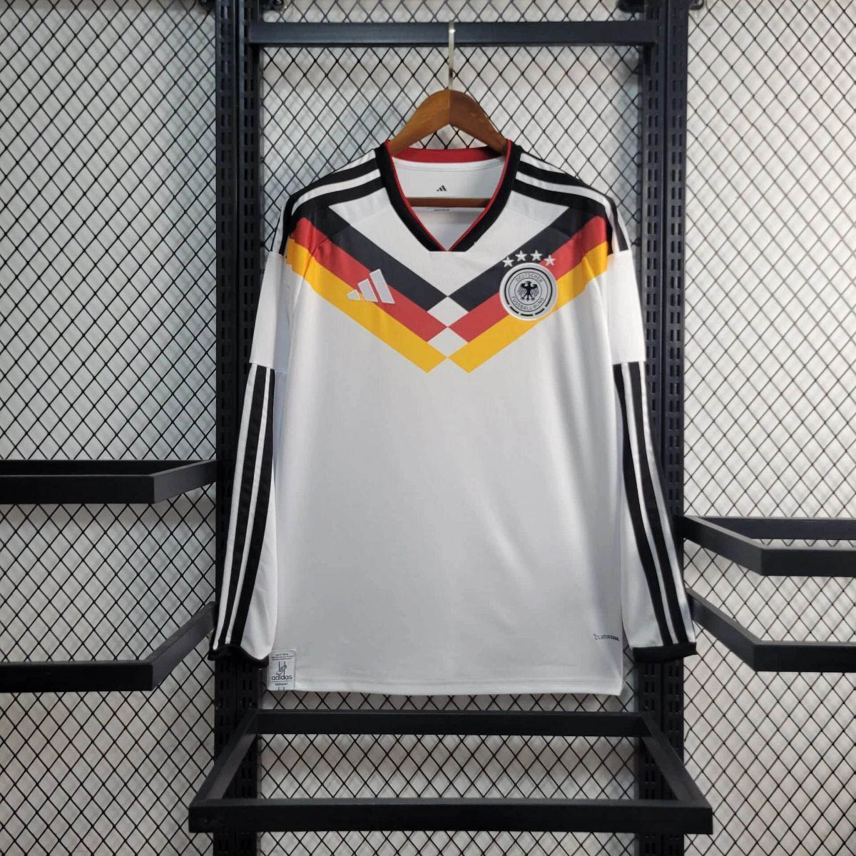 121df4628cdd1c06cb2b4d26ac89b01802c86d5b 2026 Long Sleeve Germany Home Football Shirt 1:1 Thai Quality - Image 1