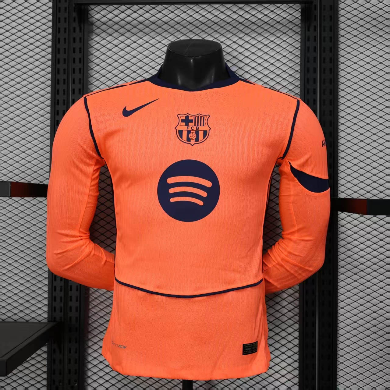 1eee32bdf1943f4090f976a09a179fba232f62f4 2025/2026 Player Version Long Sleeve Barcelona Third Away Football Shirt 1:1 Thai Quality - Image 1