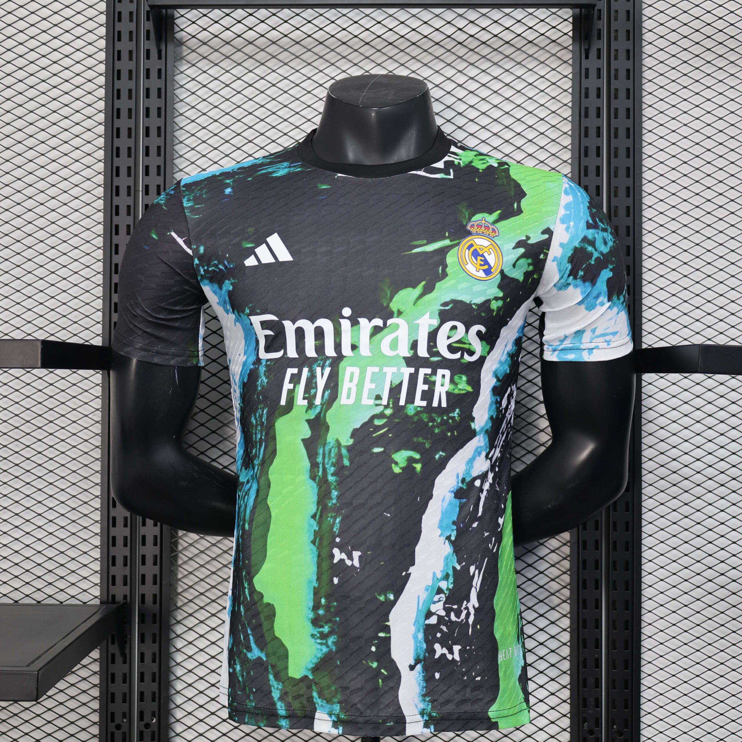22867172f59fd8d904ff02fb242b3a0725e2a3e2 2025/2026 Player Version Real Madrid Special Edition Black And Green Football Shirt 1:1 Thai Quality - Image 1