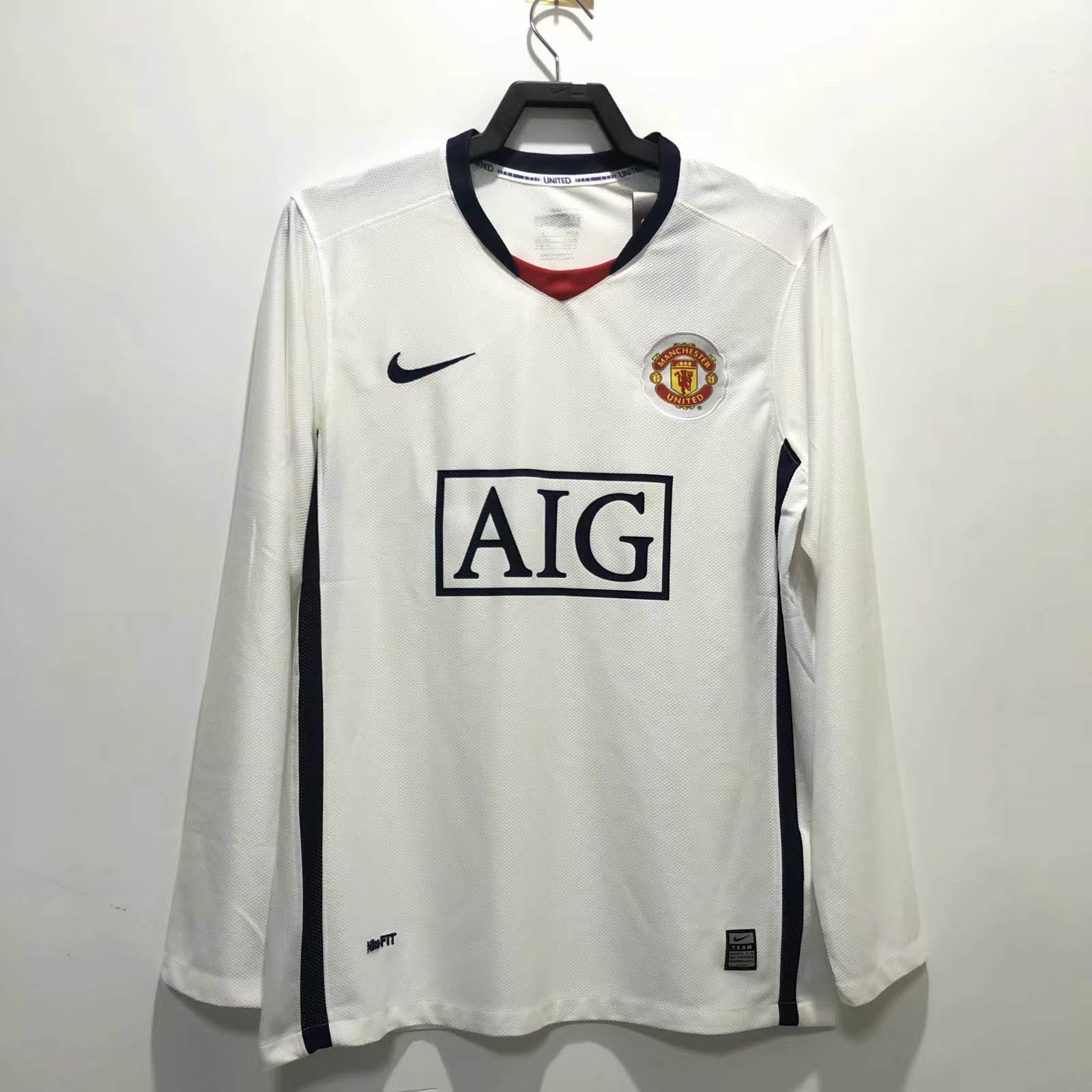 39606017dac38c03069beb58534b90b1a2fc5370 2008/2009 Long Sleeve Retro Manchester United Away Football Shirt 1:1 Thai Quality - Image 1