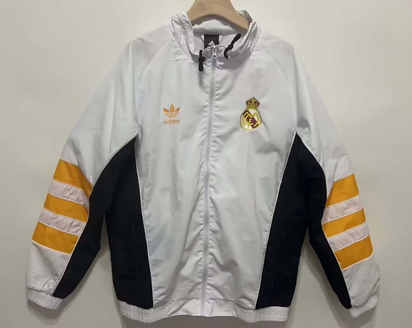 4ffa017d959c6b1bc0aa33c156f2c6f00287631a 2024/2025 Real Madrid Windbreaker White Soccer Jersey 1:1 Thai Quality - Image 1