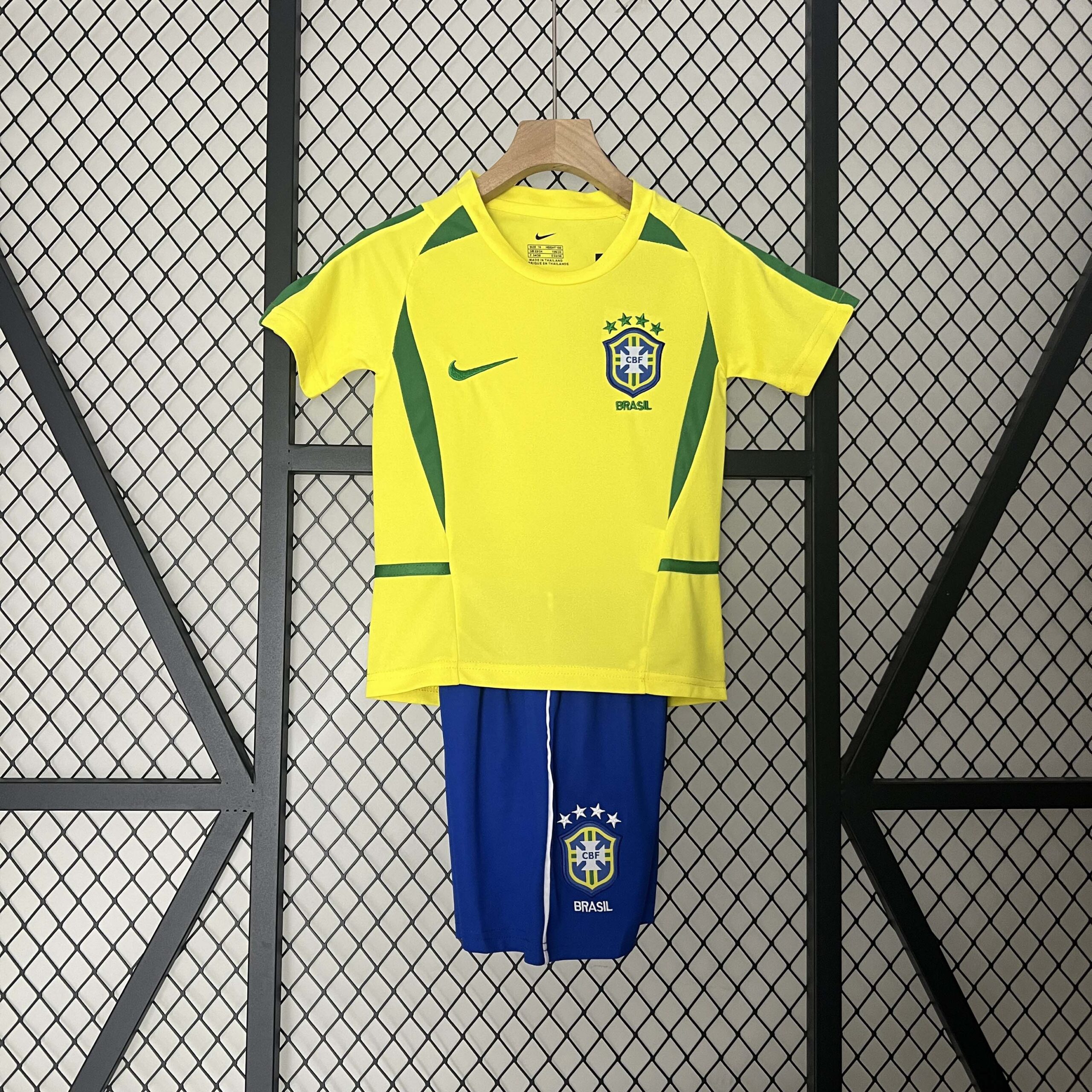 6e2ab9f50f486faf4d6b82320624be3da3c086c4 2002 Retro Brazil Home Football Shirt 1:1 Thai Quality Kids Size - Image 1