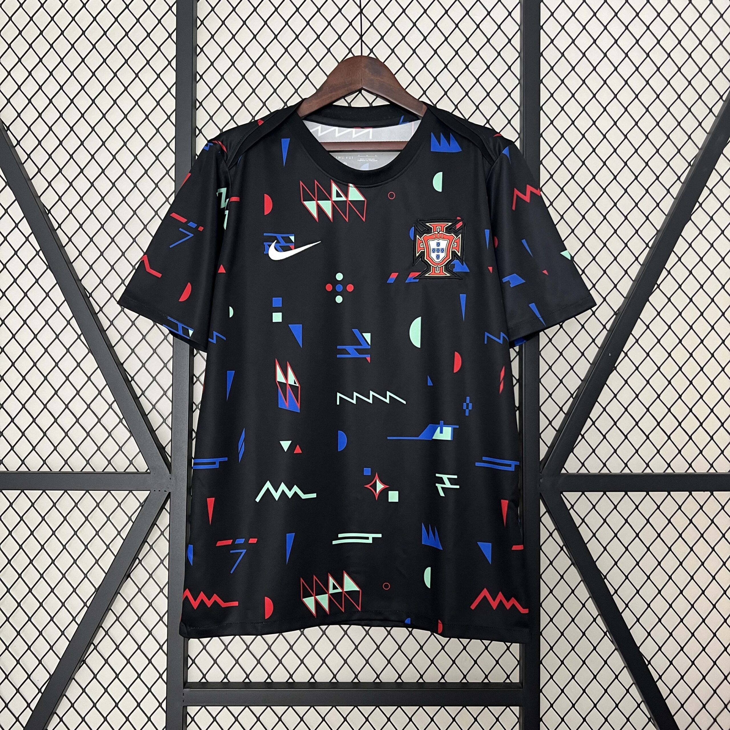 70112dc623dab9f874c0bd1d5f583c56b631bb77 2024 Portugal Training Wear Football Shirt 1:1 Thai Quality - Image 1