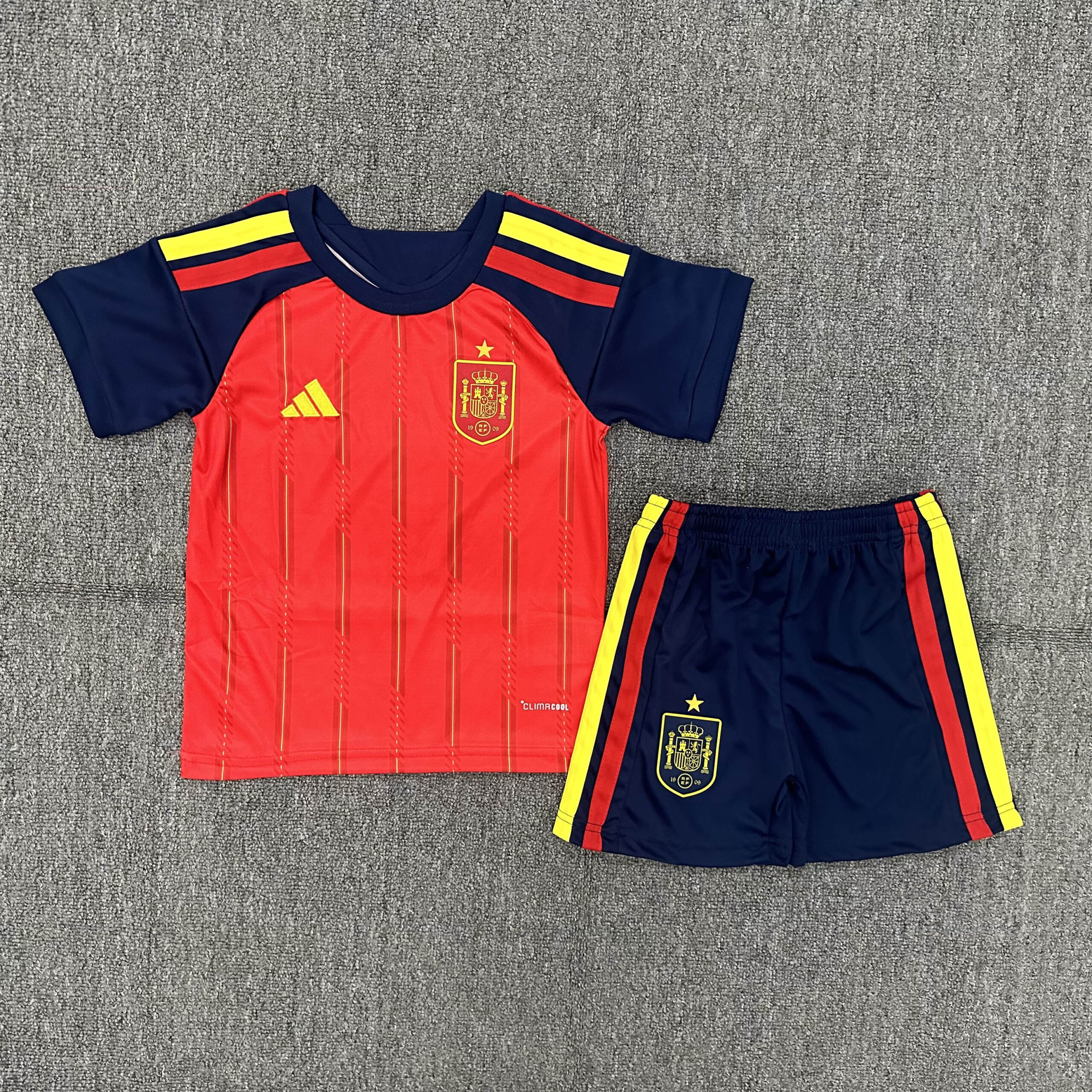 78c56d584c4795955ece2995f0f5df3005a5c137 2026 Spain Home Football Shirt 1:1 Thai Quality Kids Size - Image 1