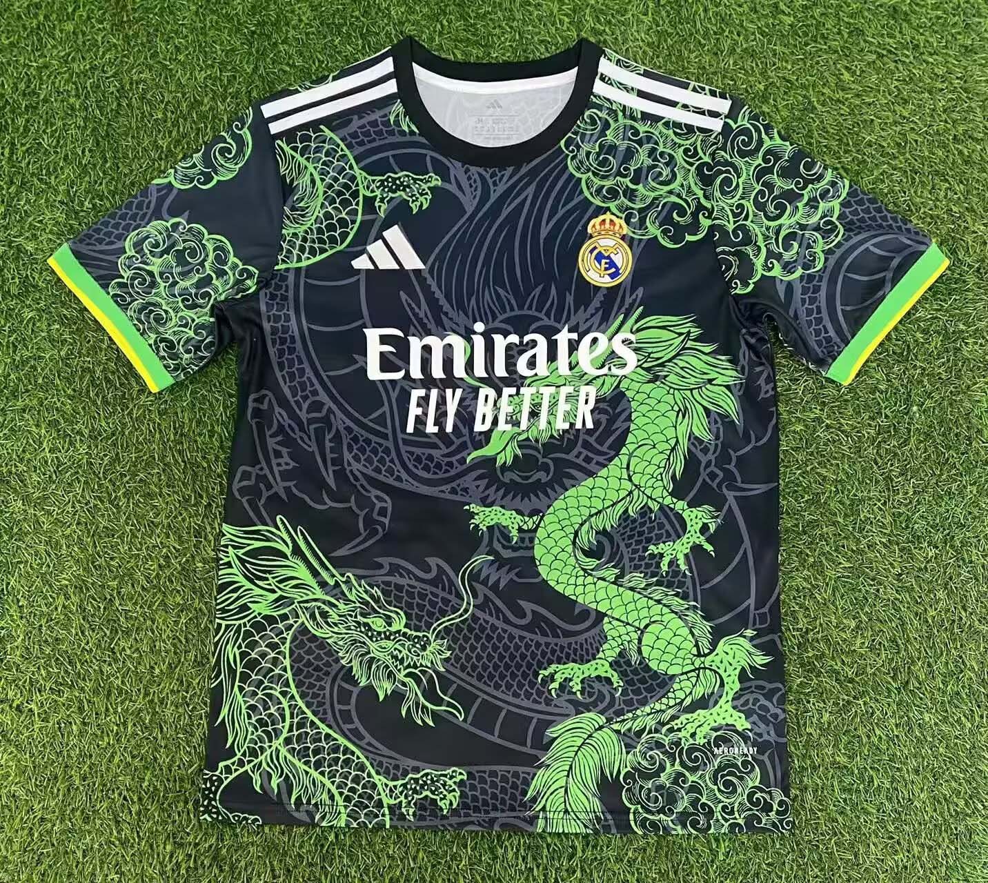 90484f8edf445a63d6a4dde7e3b60ee3389c4c48 2025/2026 Real Madrid Special Edition Green Football Shirt1:1 Thai Quality - Image 1