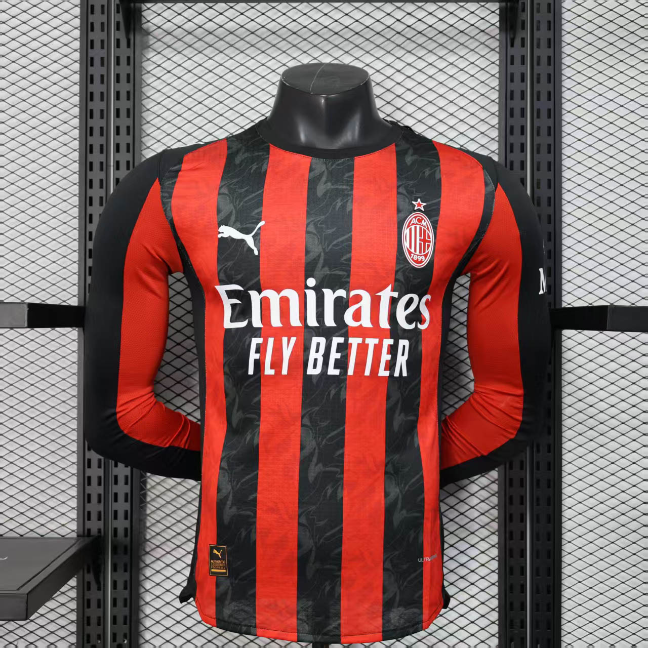 93a3b79961ef9d8a13533c227a6a386c60476a7a 2025/2026 Player Version Long Sleeve AC Milan Home Soccer Jersey 1:1 Thai Quality - Image 1