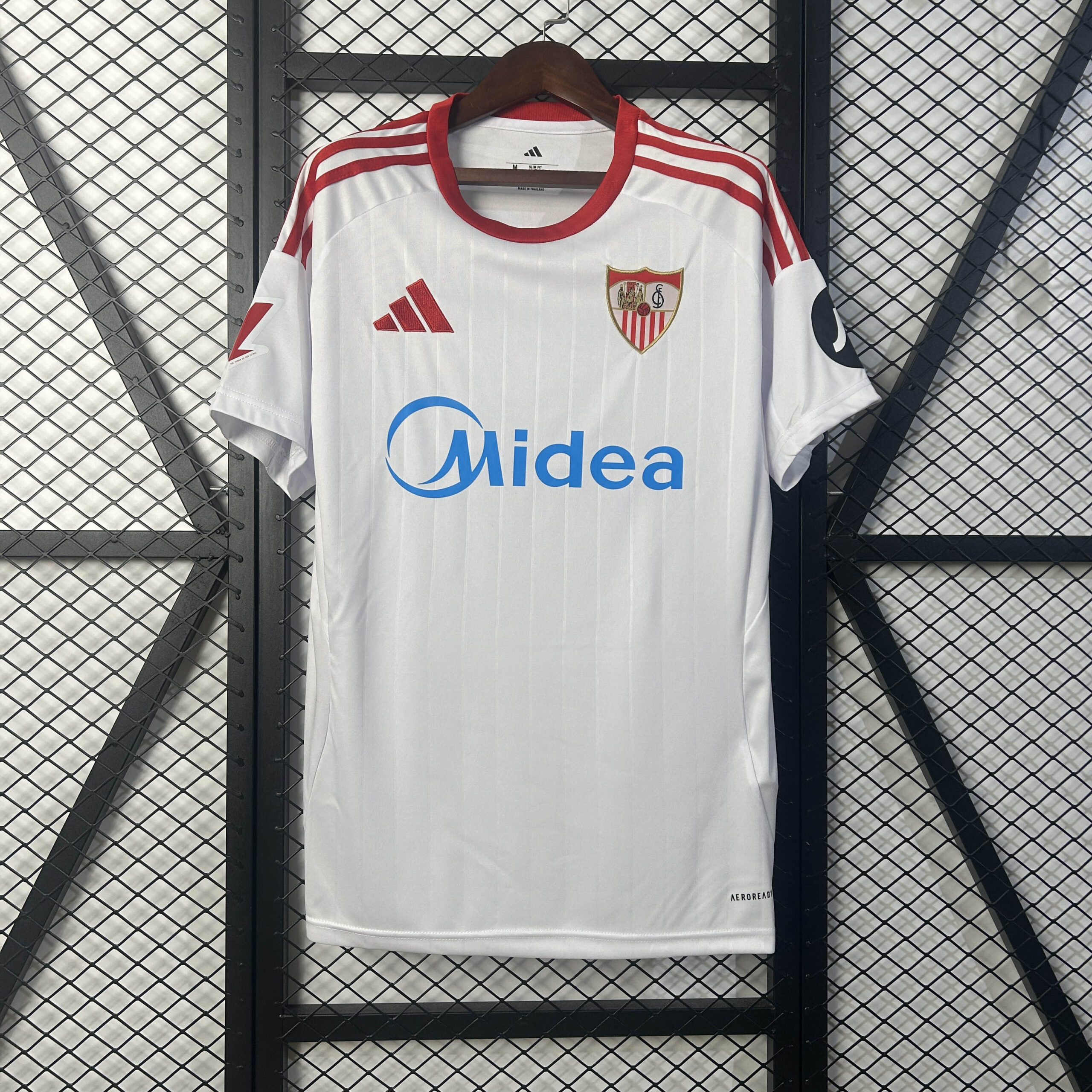 999d8c6db4c04845ed29b7d22876332ffcb1c8ff 2025/2026 Sevilla Home Football Shirt 1:1 Thai Quality - Image 1