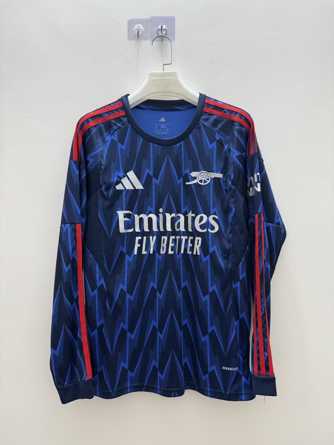 9c464ff58a7efcec7846d17c7a52e83d261e93cc 2025/2026 Long Sleeve Arsenal Away Football Shirt 1:1 Thai Quality - Image 1