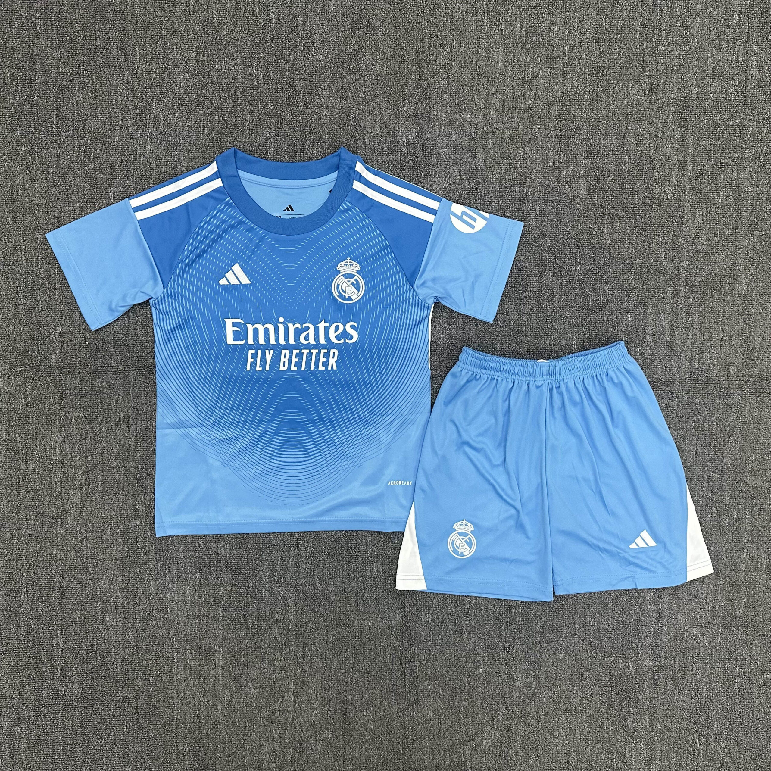 ab3822c914f76f3dae7867b982ea4db3613ed08b 2025/2026 Real Madrid Goalkeeper Blue Football Shirt 1:1 Thai Quality Kids Size - Image 1