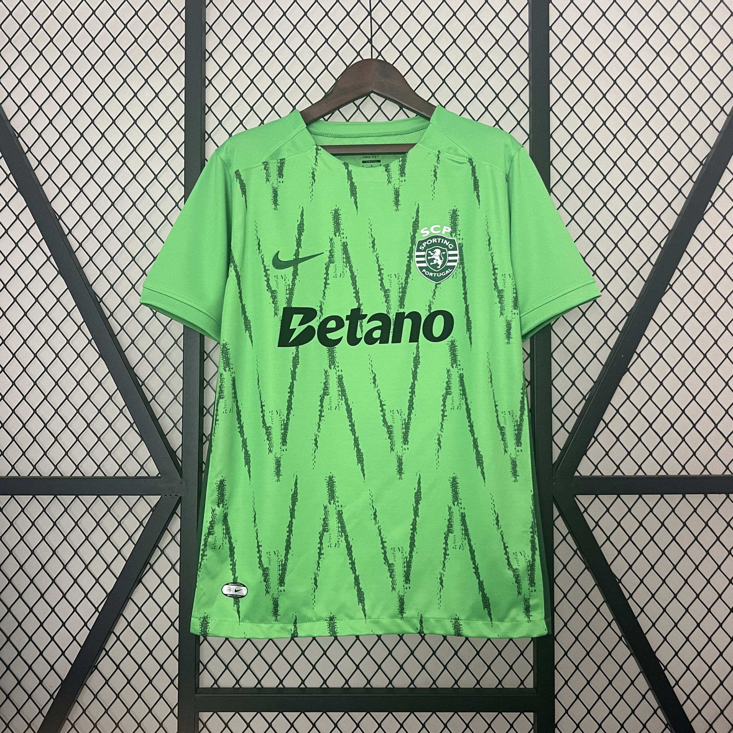 bd789fe7ea0ea4a7e7ad48607b283d20fd9cbae1 2024/2025 Sporting Lisbon Third Away Football Shirt 1:1 Thai Quality - Image 1