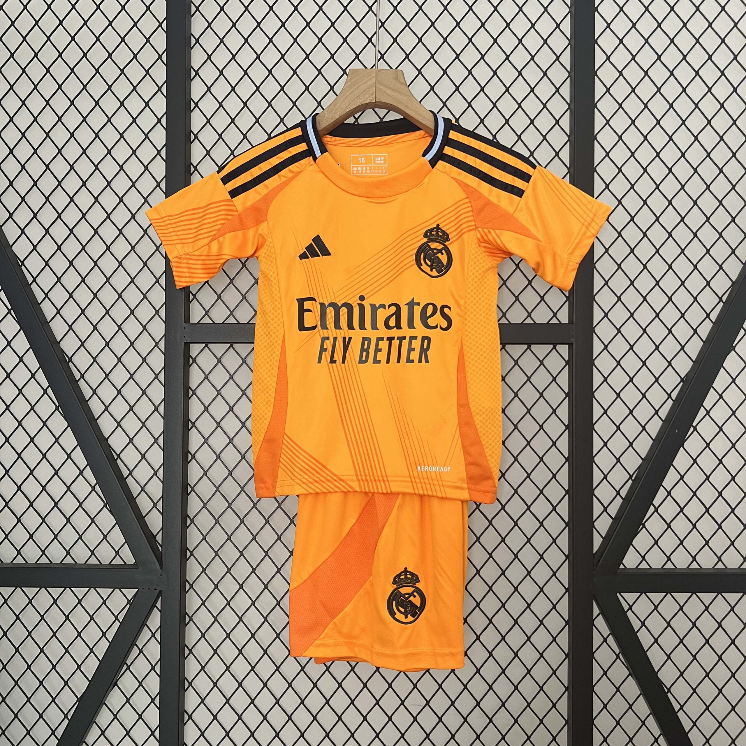 c4a6335a7525c57c749f949f87077c90cfe1d454 2024/2025 Real Madrid Away Football Shirt 1:1 Thai Quality Kids Size - Image 1