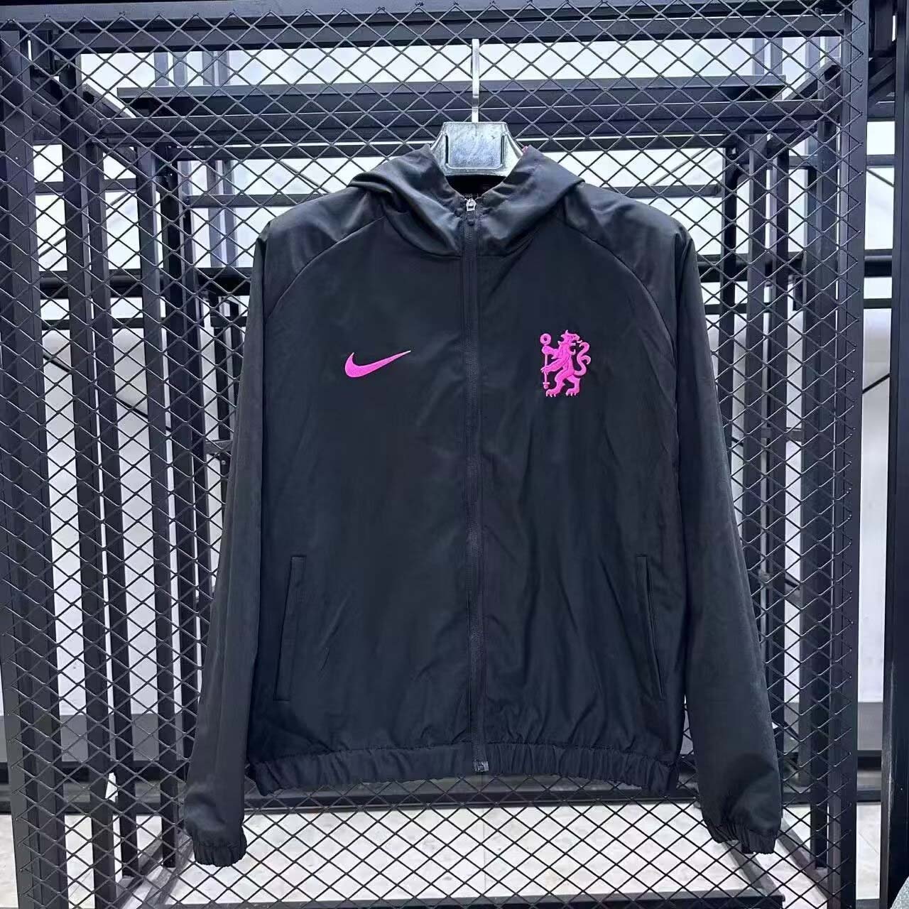 cdfeac219d22916b176041936dac6de849f99b41 2025/2026 Chelsea Windbreaker black Football Shirt 1:1 Thai Quality - Image 1