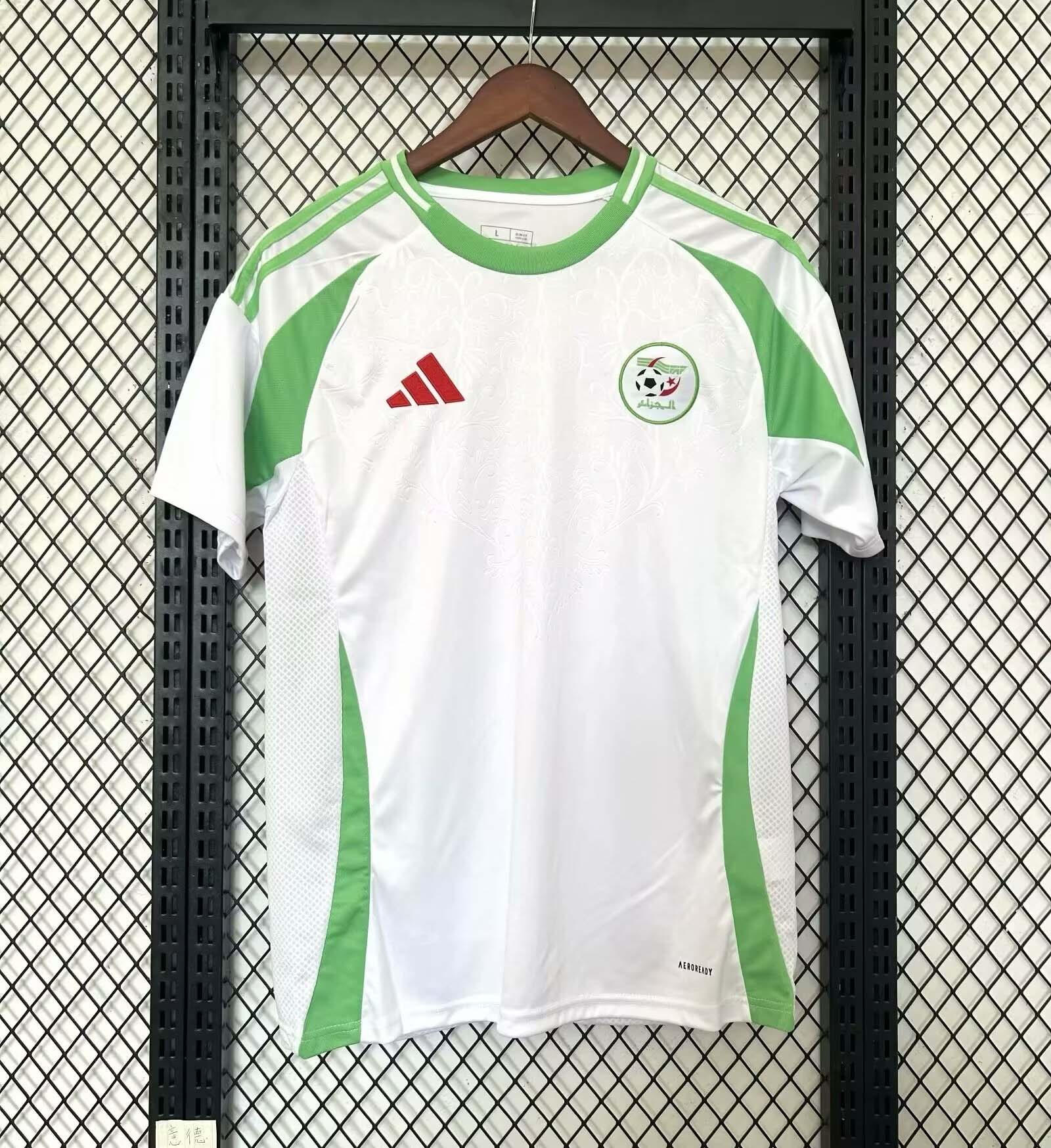 d0e10293e4ab71b195de624bd5bb3764bd86400c 2024/2025 Algeria National Team Home Football Shirt 1:1 Thai Quality - Image 1