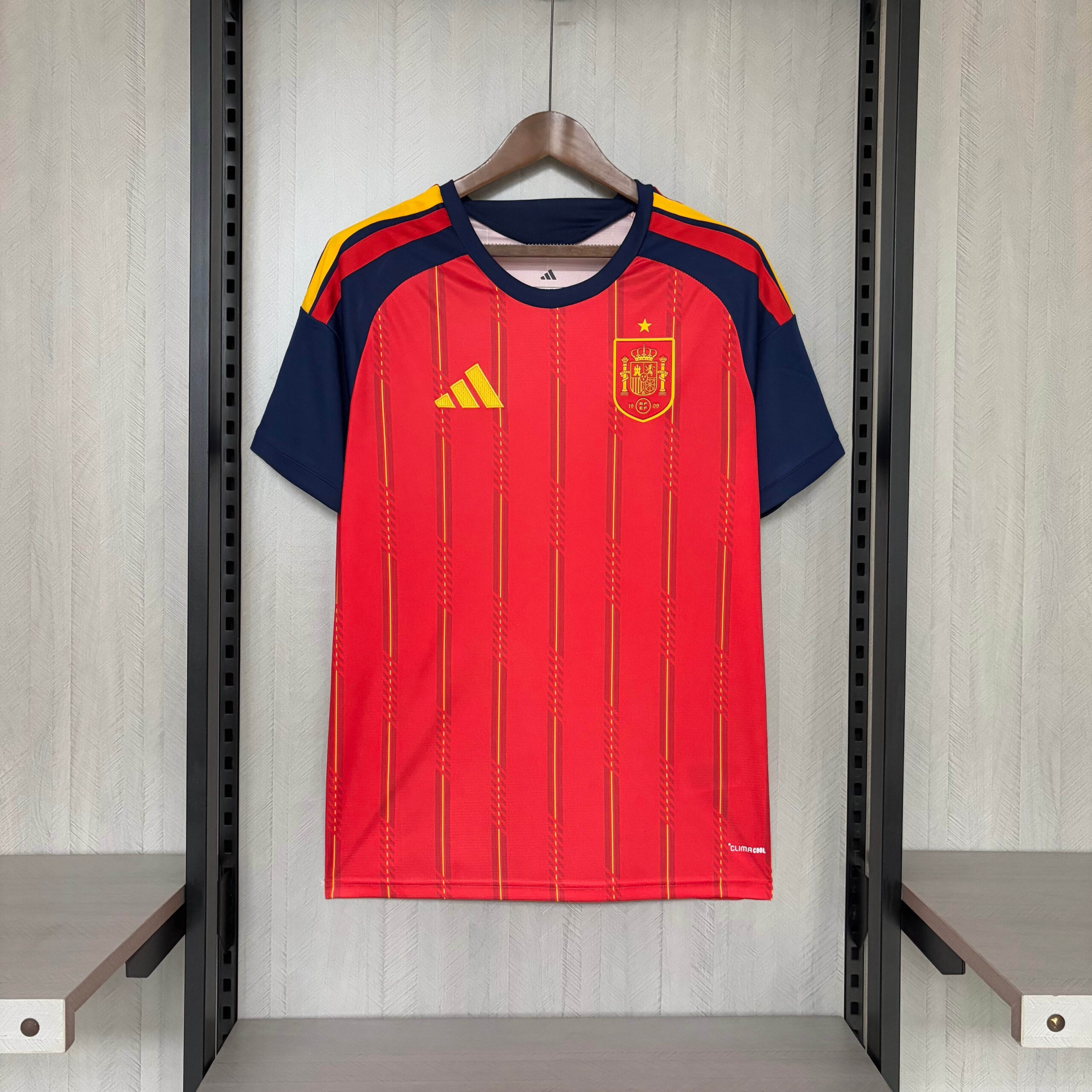 da2cad6b1323e13fe9a2bf615a2cffa78aa77fb2 2026 Spain Home Football Shirt 1:1 Thai Quality - Image 1