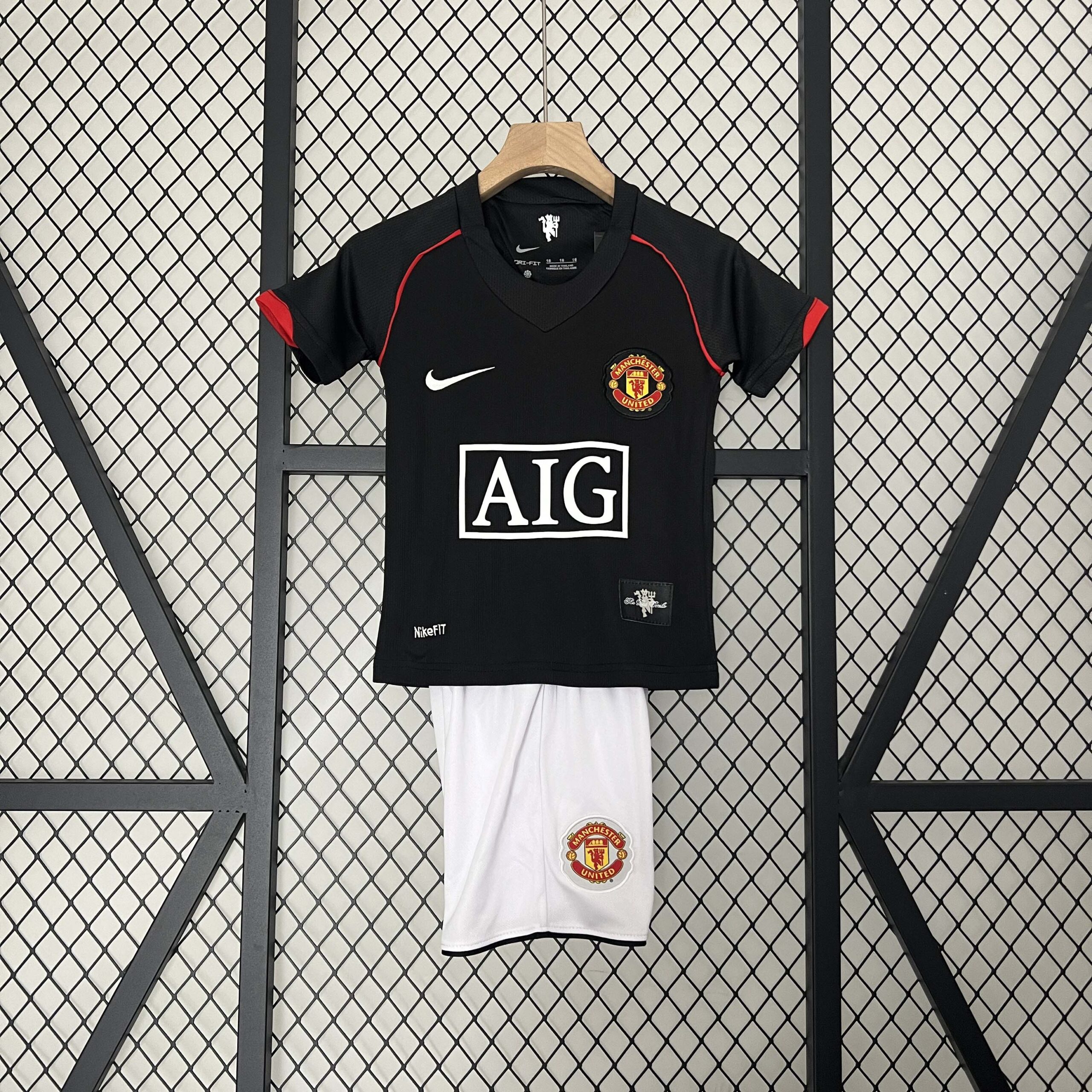 e7a54ceea57077fd82b79d0443ccb046216b5251 2007/2008 Retro Manchester United Third Away Football Shirt 1:1 Thai Quality Kids Size - Image 1