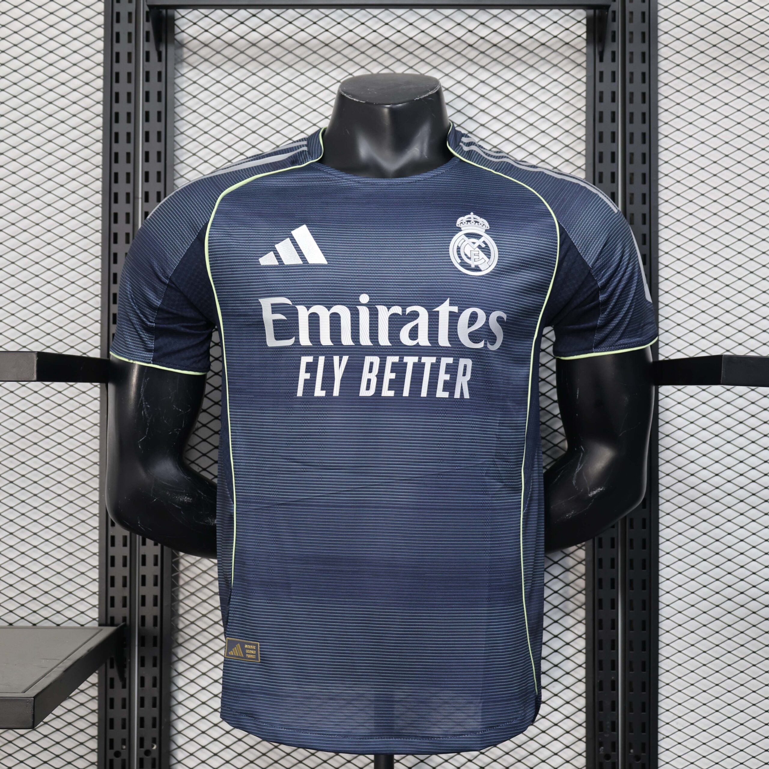 eee2e4efb3f80a3820d8d1589d185aa108a44a31 2025/2026 Player Version Real Madrid Away Football Shirt1:1 Thai Quality - Image 1