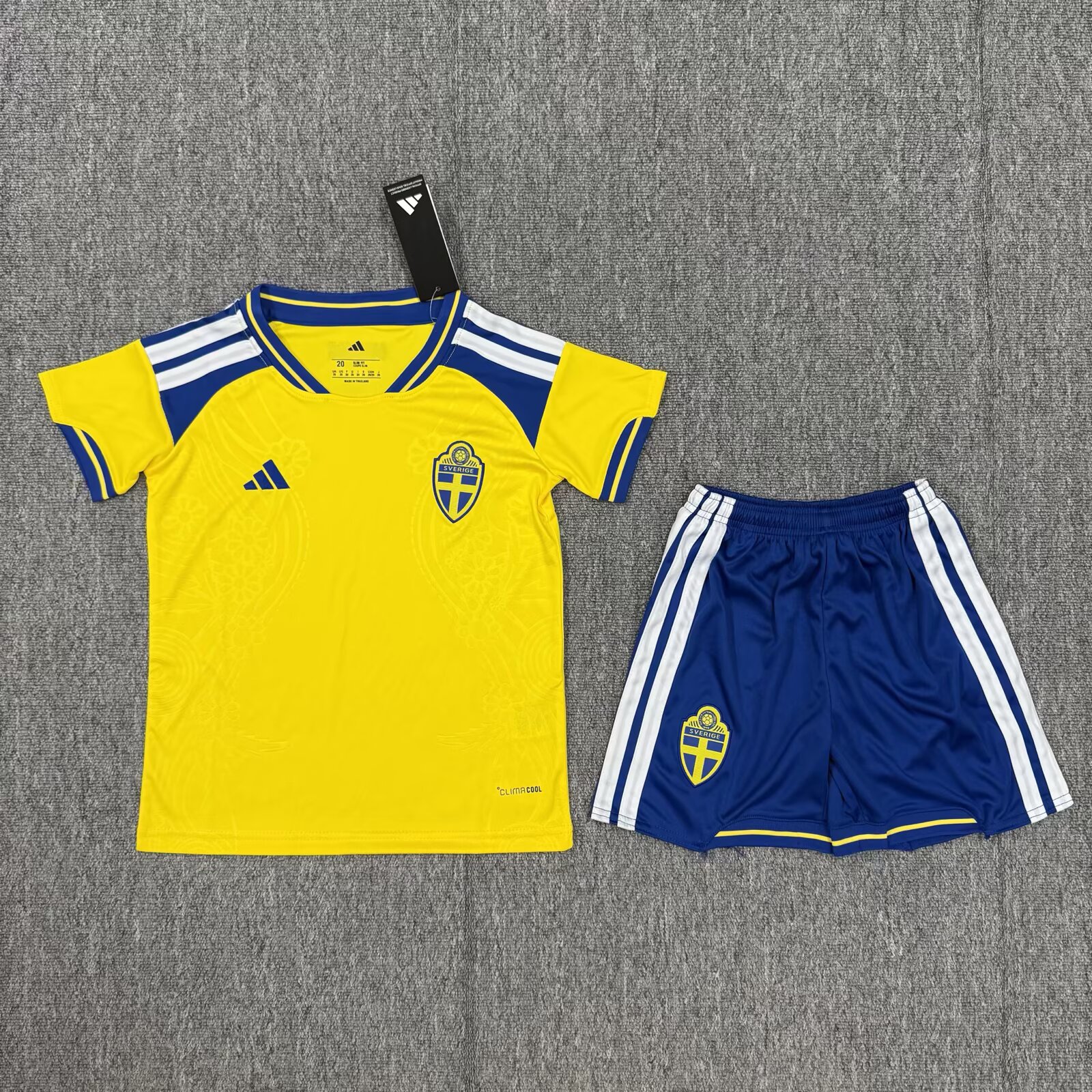 fcfe7b8d5c396d61d91b525cb0f0596a5b0d28a1 2026 Sweden Home Football Shirt 1:1 Thai Quality Kids Size - Image 1