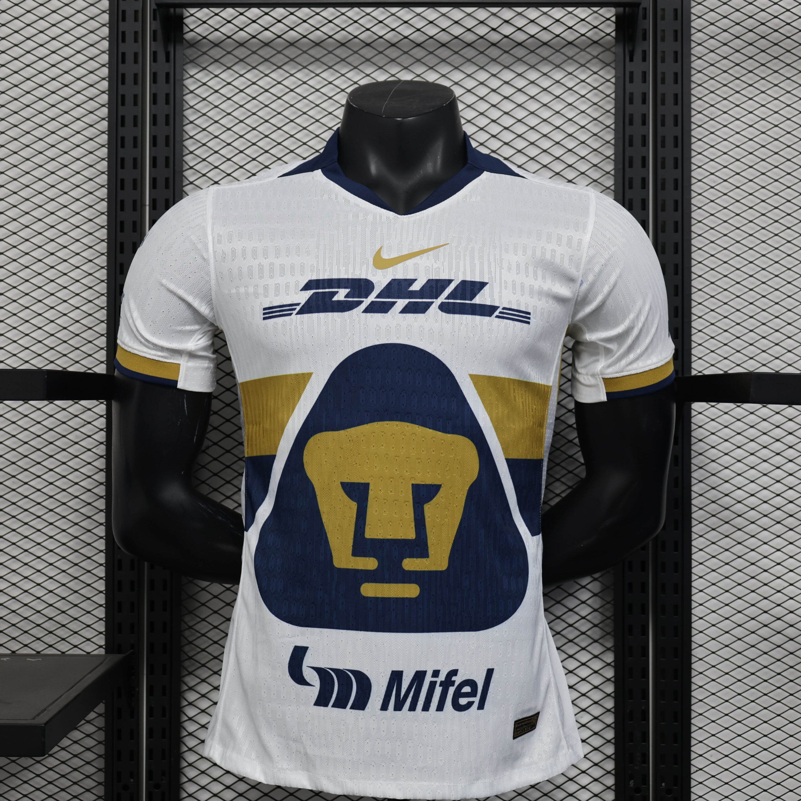 fe83ee1d8215c604c6d7f84a4ea52b27265593b5 2025/2026 Player Version Pumas UNAM Home Jersey 1:1 Thai Quality - Image 1
