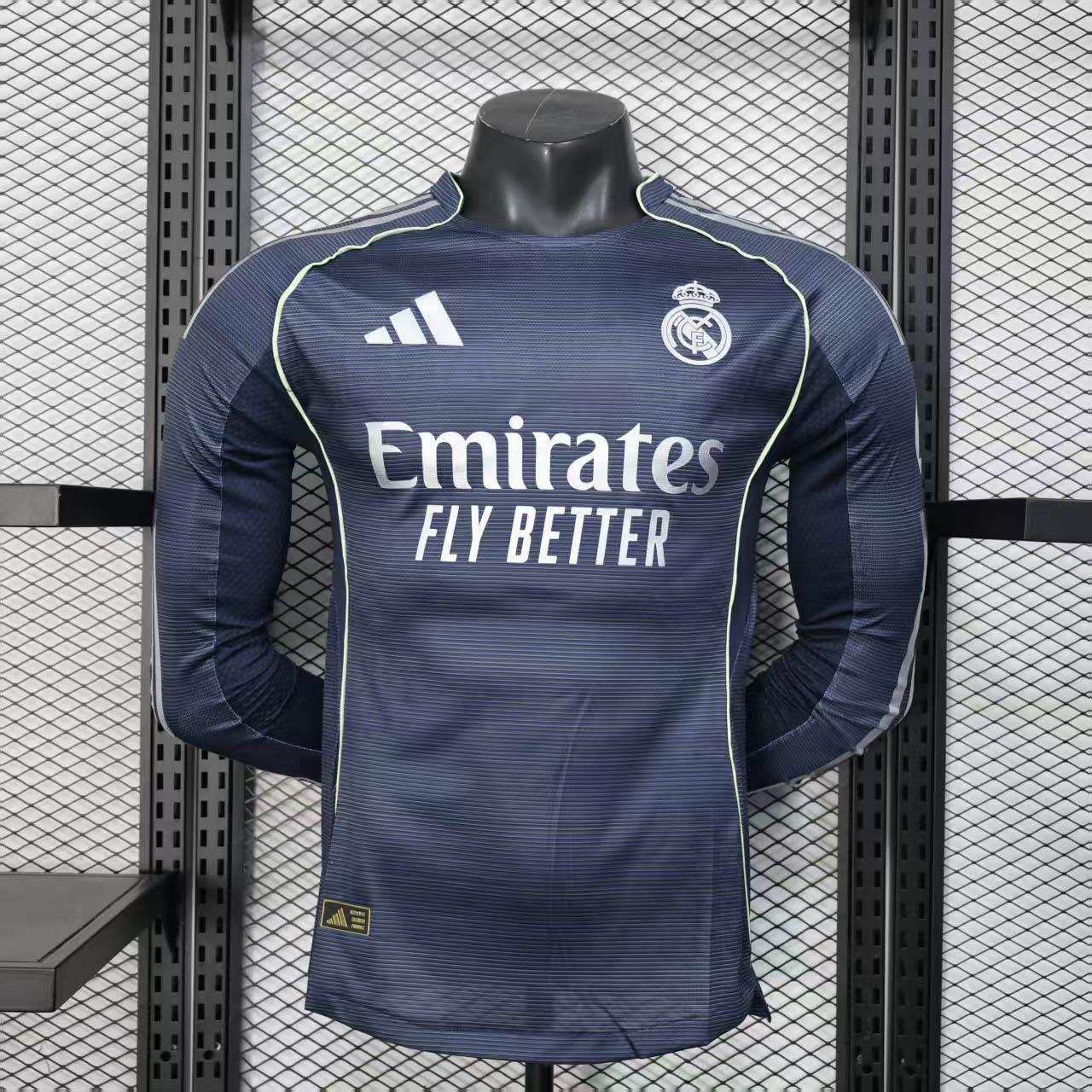 ffed30aa228405aaf02e65a78d44c35a7648c893 2025/2026 Long Sleeve Player Version Real Madrid Away Football Shirt1:1 Thai Quality - Image 1